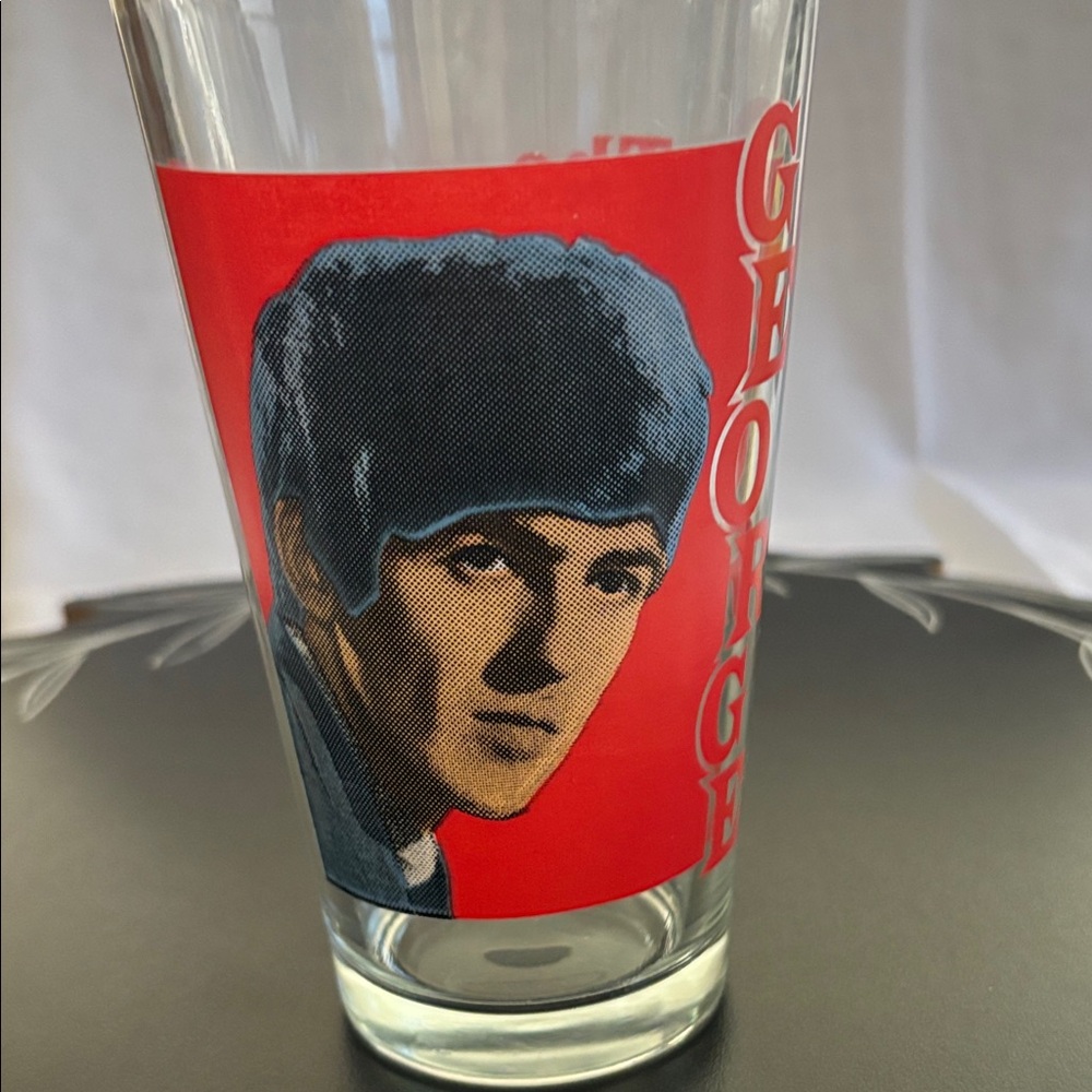 Colorful Beatles Glass Set - Picture 6 of 9